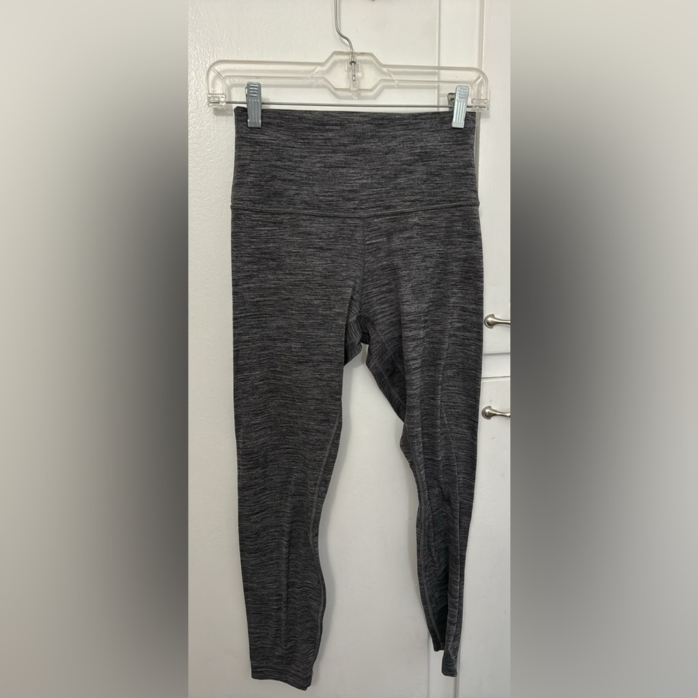 Lululemon grey align 25 in length size 6